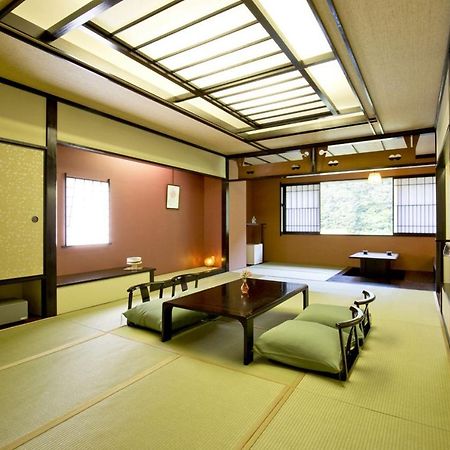 Takamiya Ryokan Beni Tozawa Exteriör bild