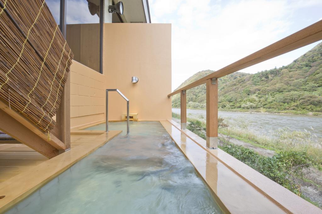 Takamiya Ryokan Beni Tozawa Exteriör bild