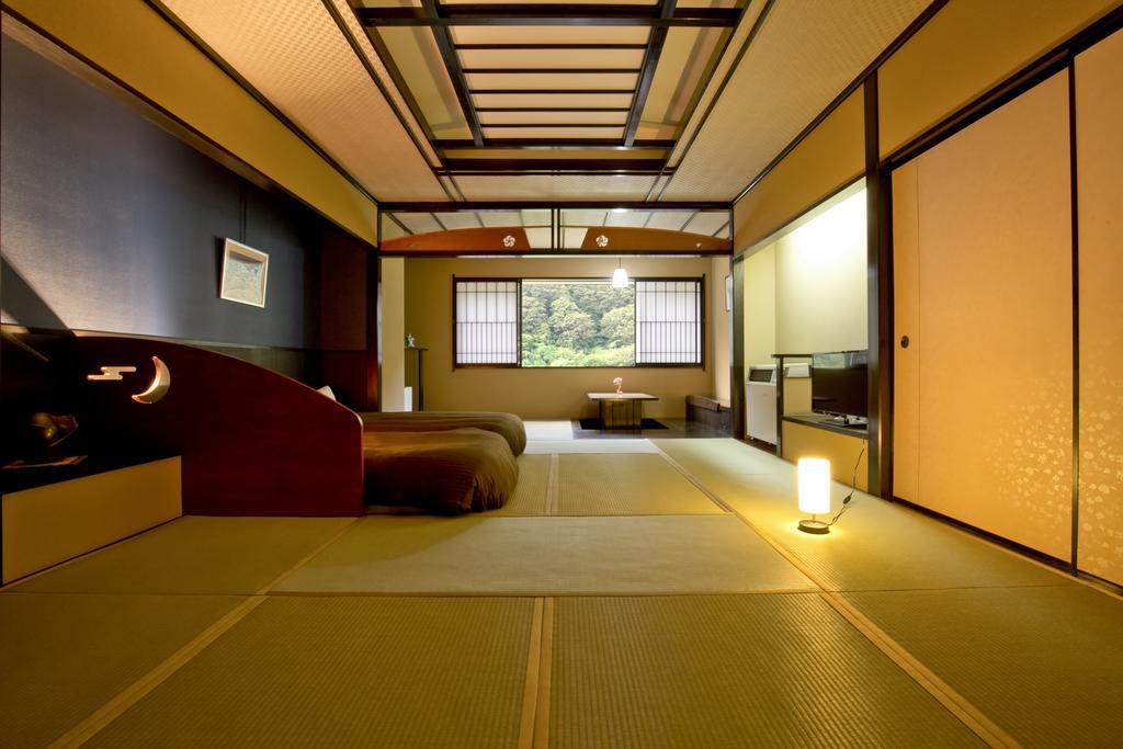 Takamiya Ryokan Beni Tozawa Rum bild