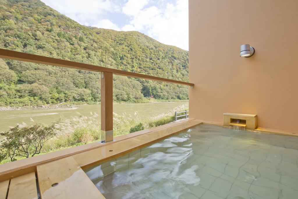 Takamiya Ryokan Beni Tozawa Exteriör bild