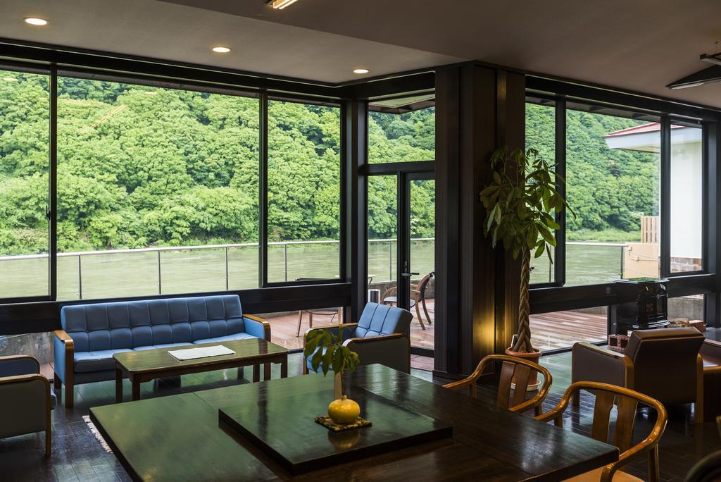 Takamiya Ryokan Beni Tozawa Exteriör bild