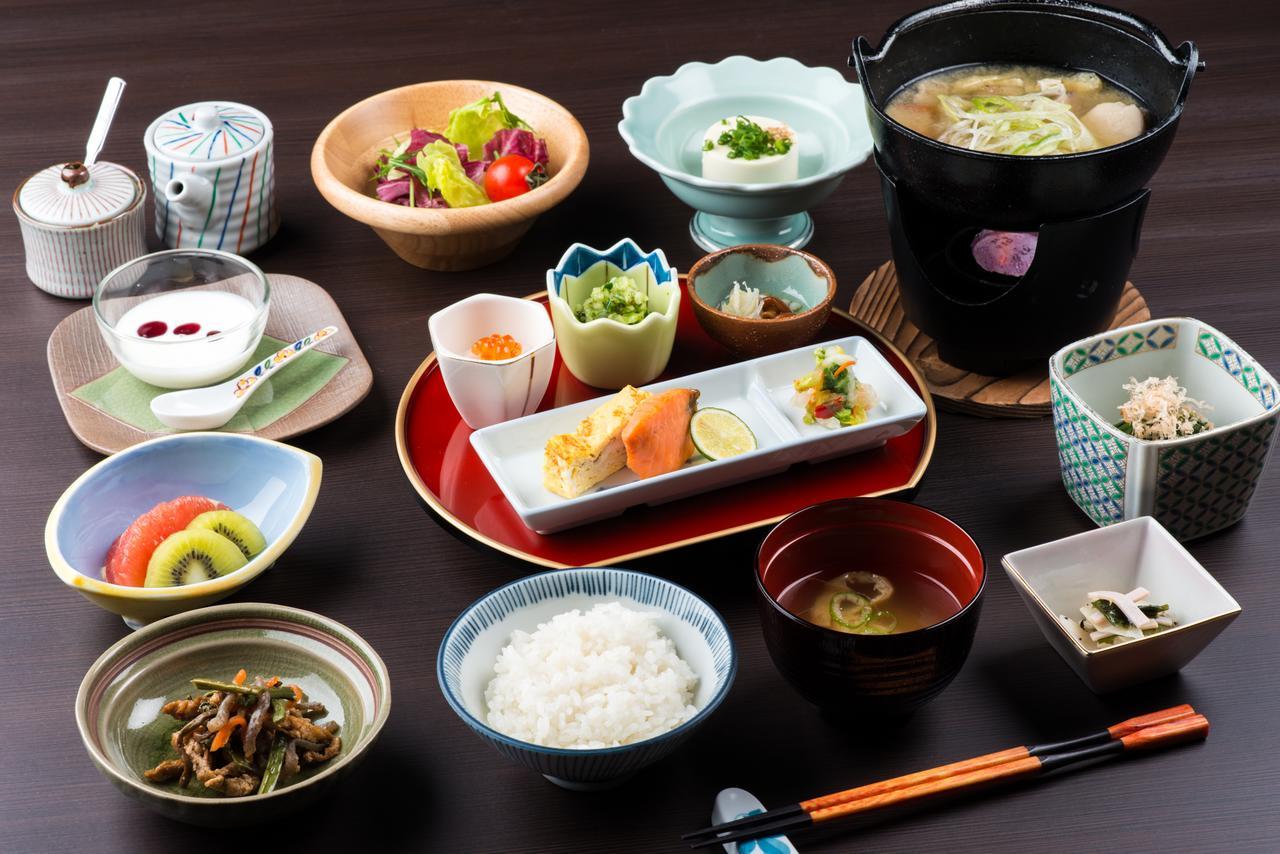 Takamiya Ryokan Beni Tozawa Exteriör bild