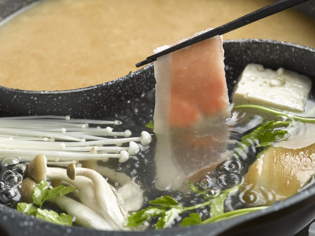 Takamiya Ryokan Beni Tozawa Exteriör bild